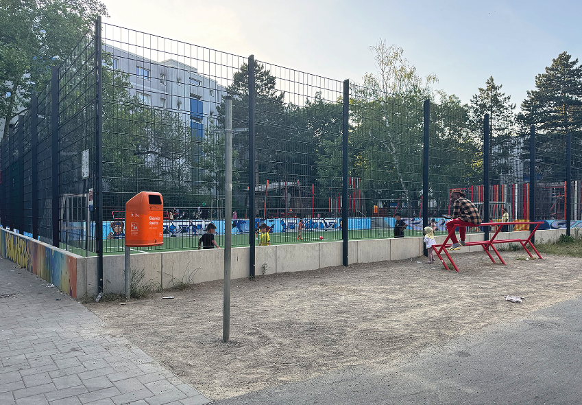 spielplatz mit kindern