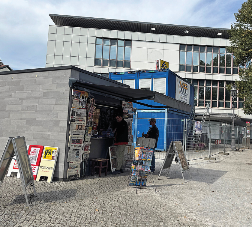 Kiosk vor dem ehemaligen C&A in Tegel