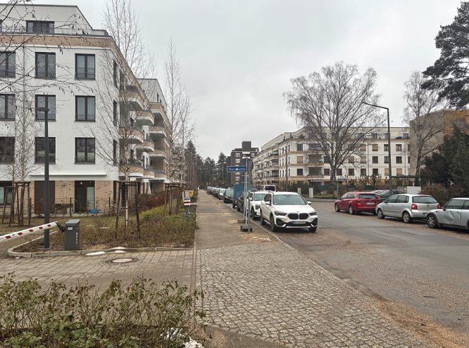 Ein Straßenzug mit Wohnhäusern